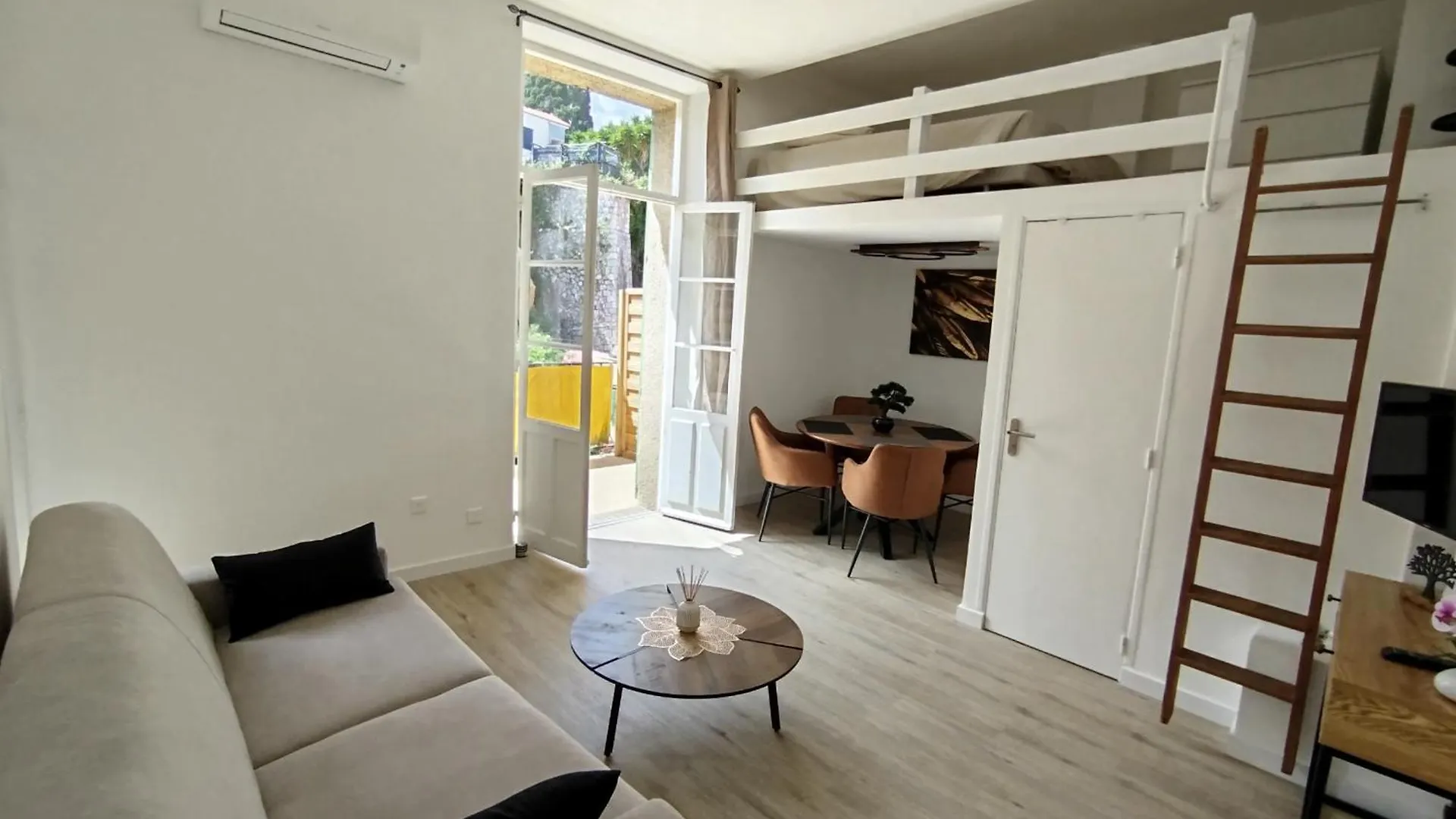Studio Mezzanine Cannes